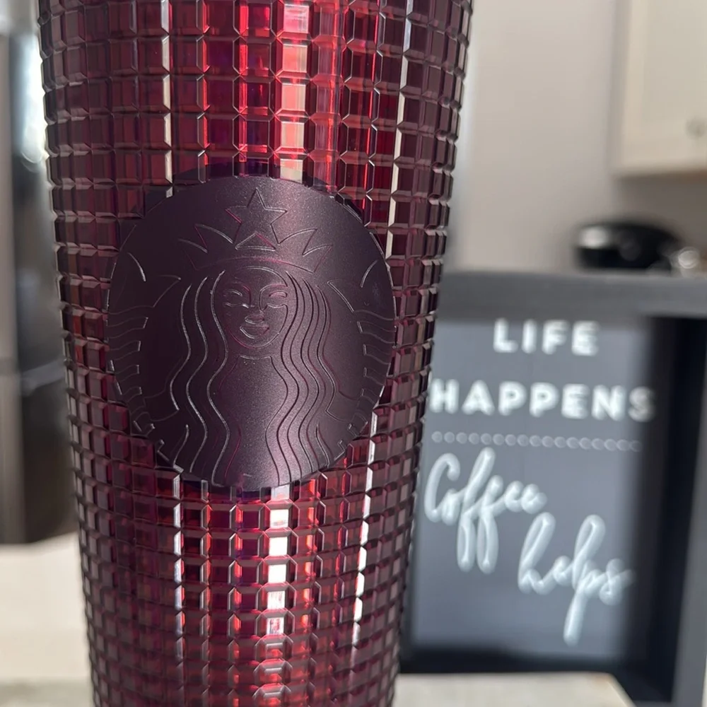 Starbucks Reusable Cold Cup Red Square Grid Pattern 24 oz NWT